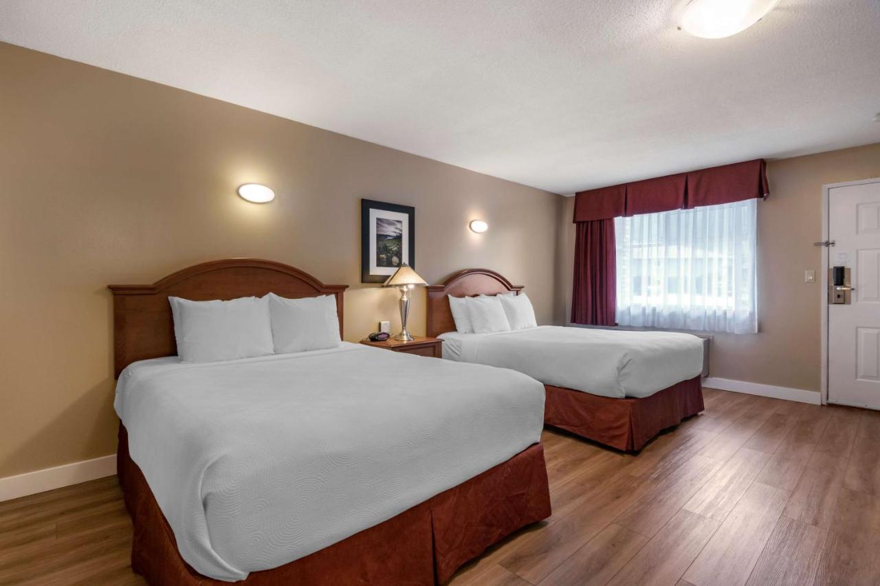 Best Western Sicamous Inn Zewnętrze zdjęcie